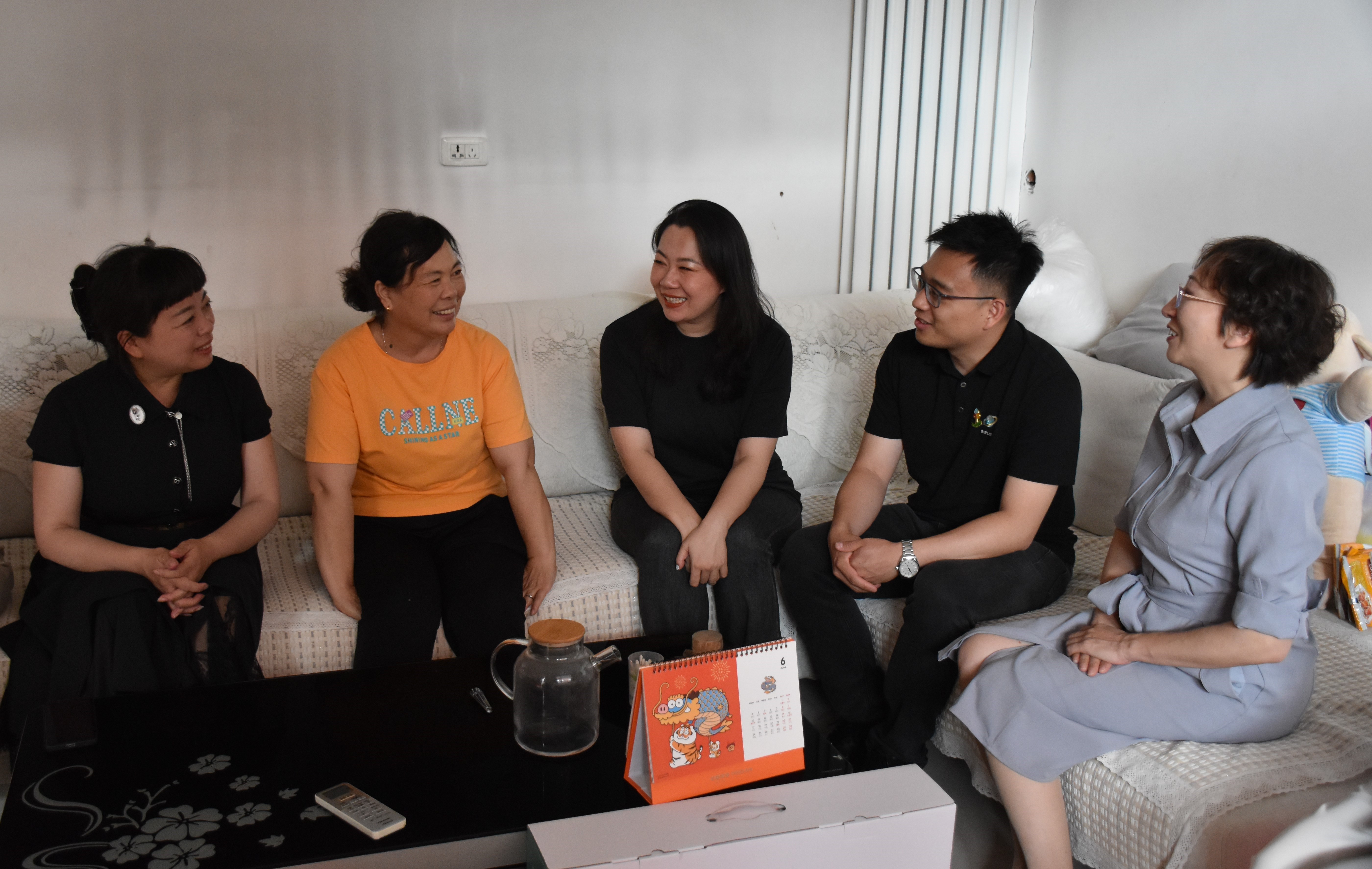 开云手机在线官网公益送温暖:6载慈善 660名单亲母亲受益 开云手机在线官网公益送温暖:6载慈善 660名单亲母亲受益