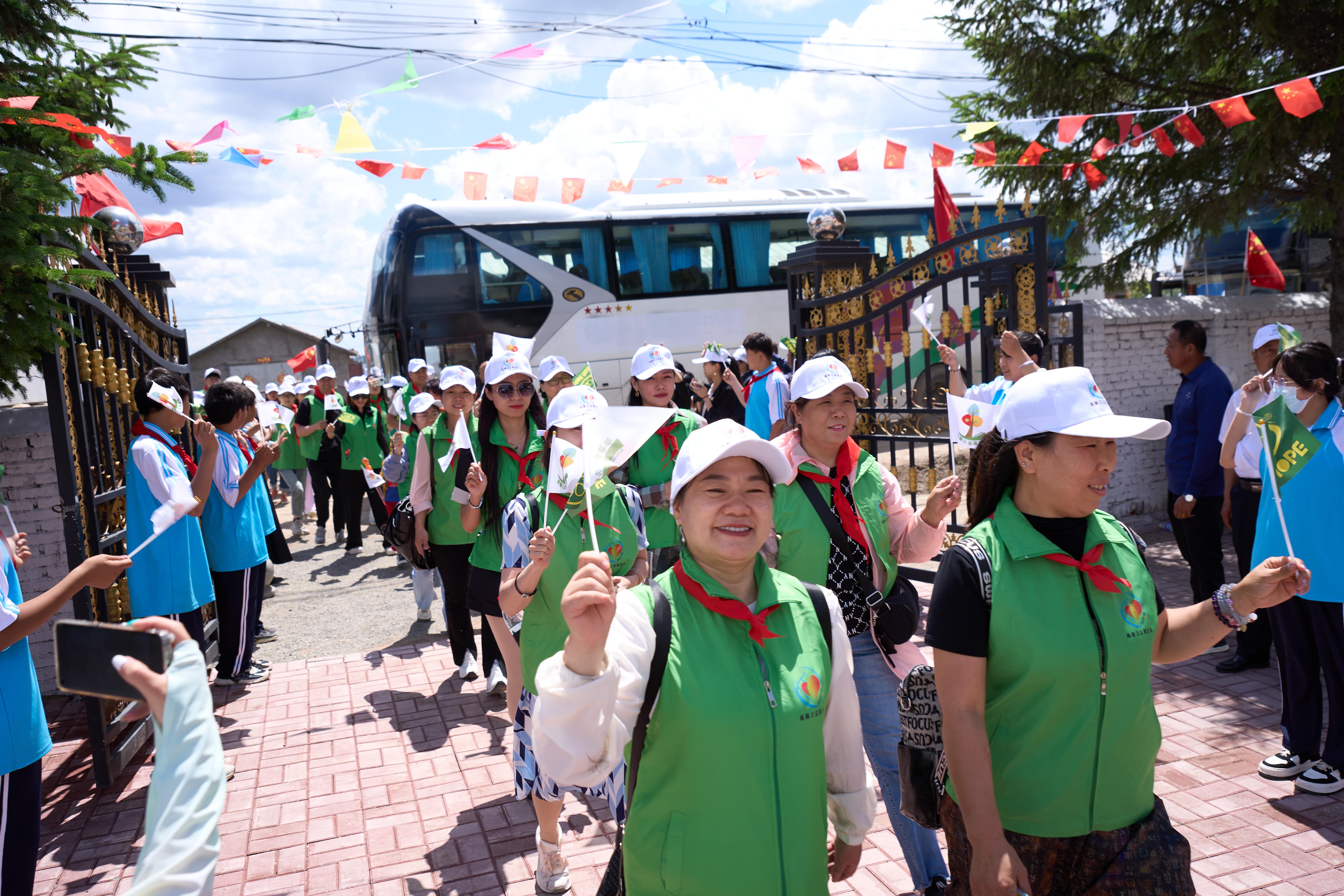 第254所 黑龙江巴彦县黑山镇民乐村开云手机在线官网侯玉霞学校