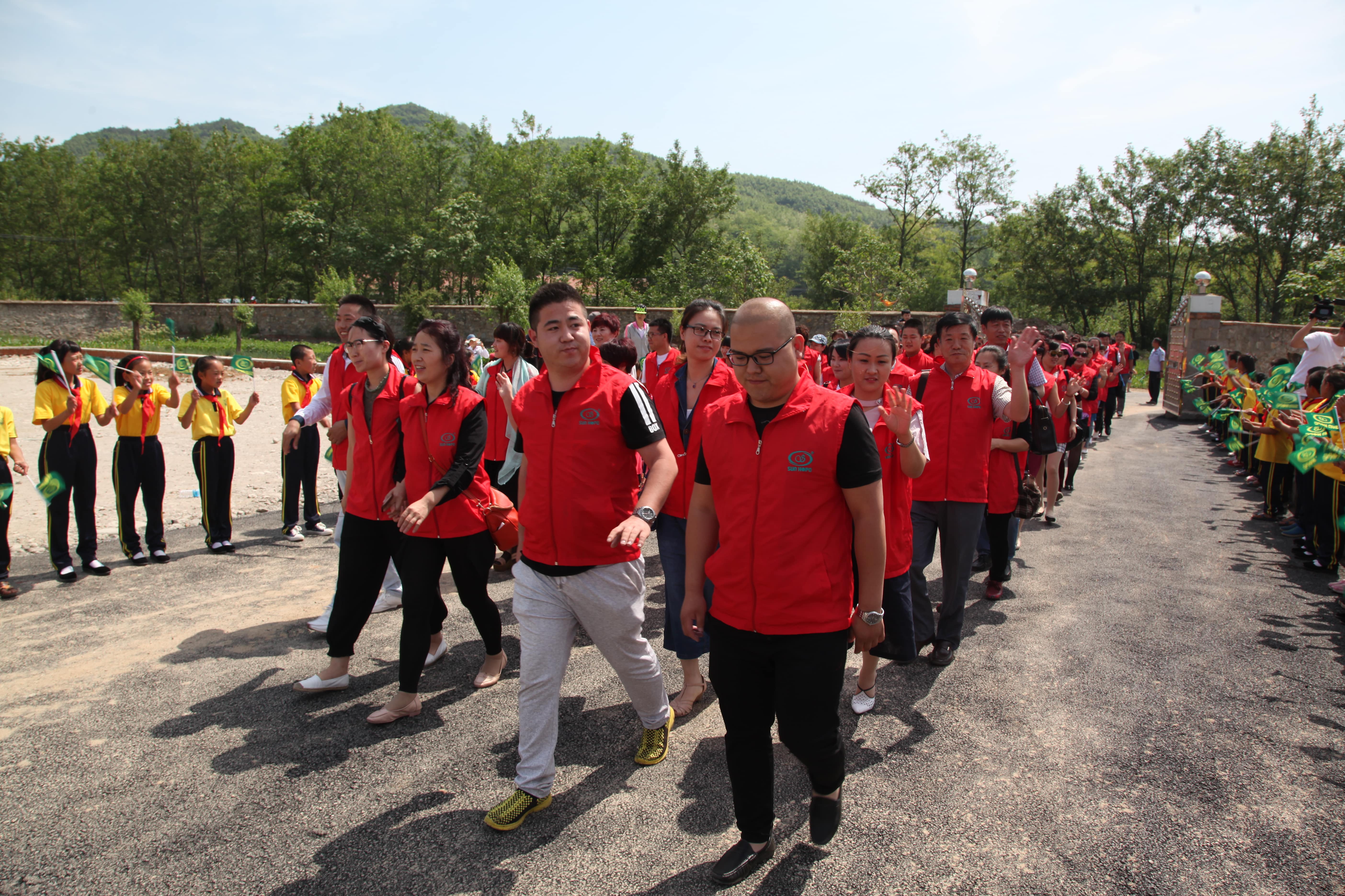 第52所 岫岩县前营镇西大营开云手机在线官网董波小学