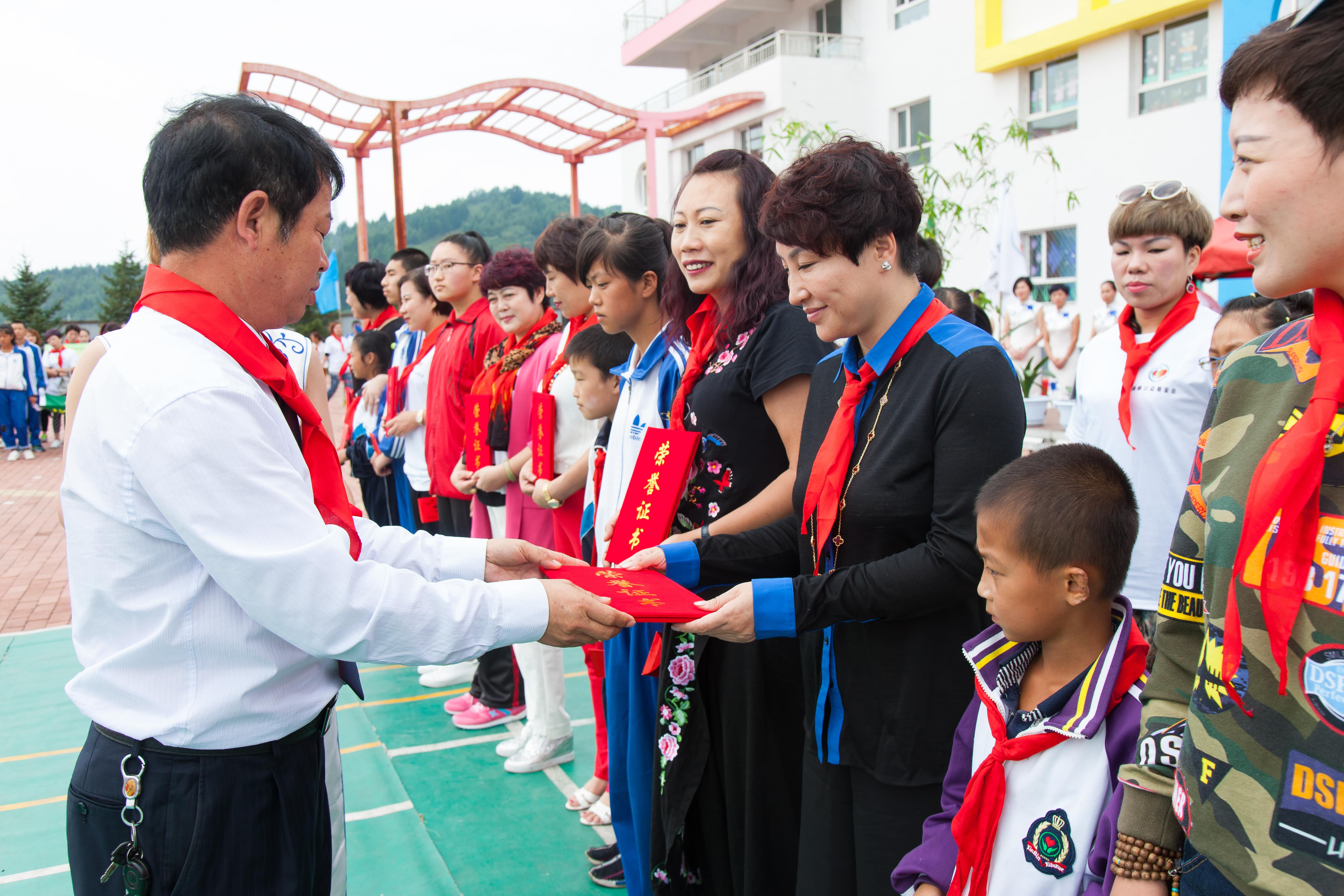 第58所 抚顺市新宾县北四平乡开云手机在线官网苗鑫小学