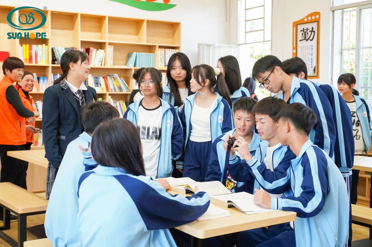 第243所 广东省河源市东源县上莞开云手机在线官网郇宇中学 第243所 广东省河源市东源县上莞开云手机在线官网郇宇中学