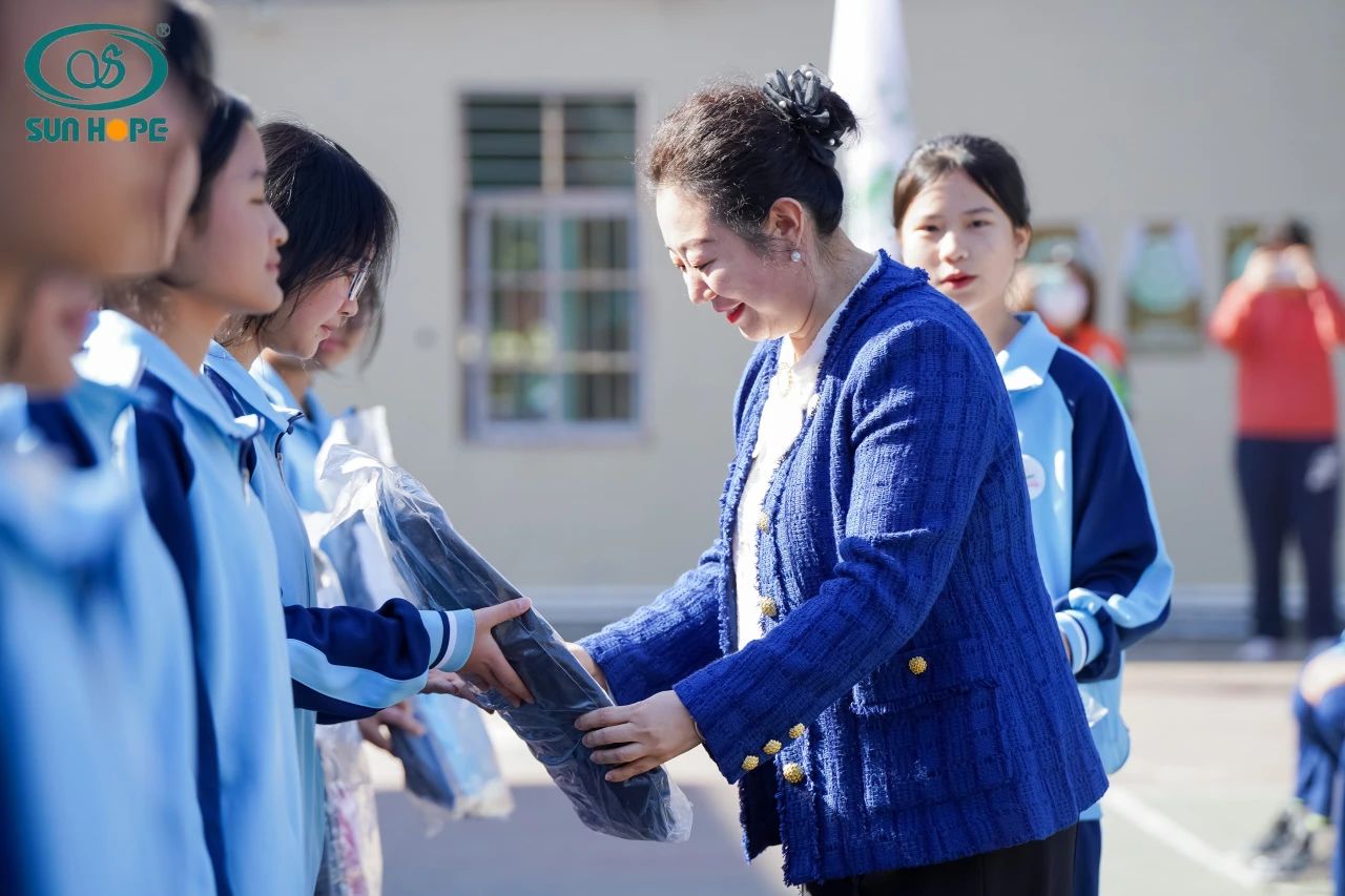 第243所 广东省河源市东源县上莞开云手机在线官网郇宇中学 第243所 广东省河源市东源县上莞开云手机在线官网郇宇中学