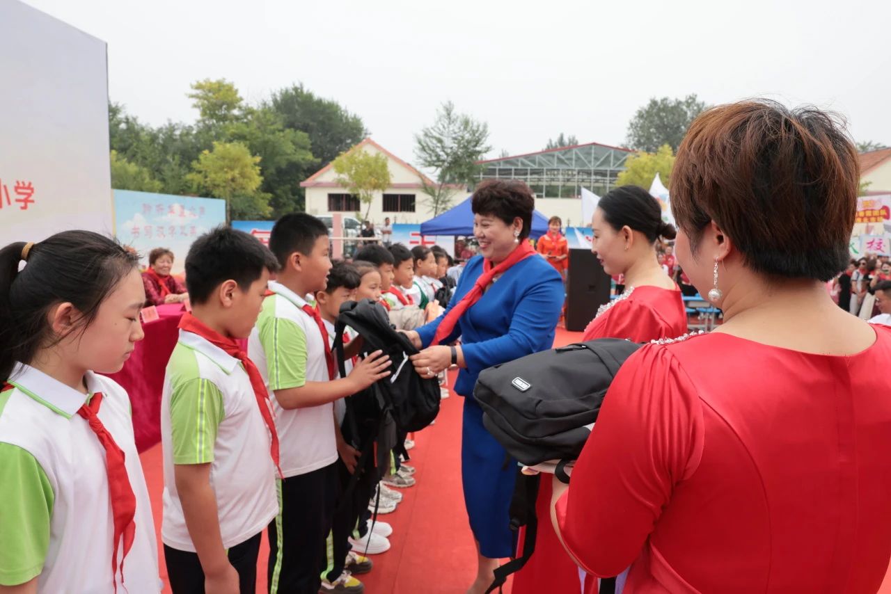 第236所 山东省平度市崔家集镇前洼开云手机在线官网徐春凤小学 第236所 山东省平度市崔家集镇前洼开云手机在线官网徐春凤小学