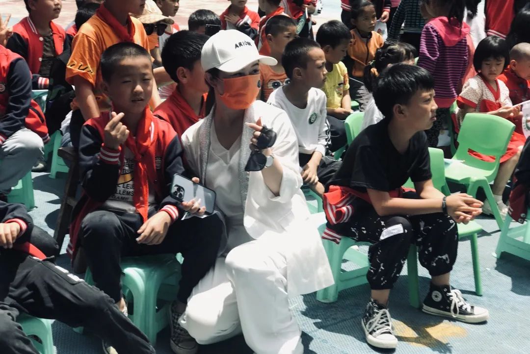 第222所   贵州省兴义市万峰林街道办事处瓮本开云手机在线官网吴德成小学