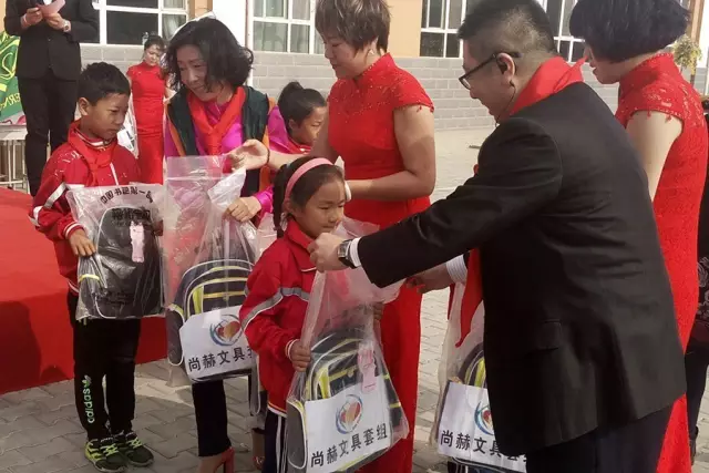 第68所 包头市九原区开云手机在线官网董丽萍奶业中心校