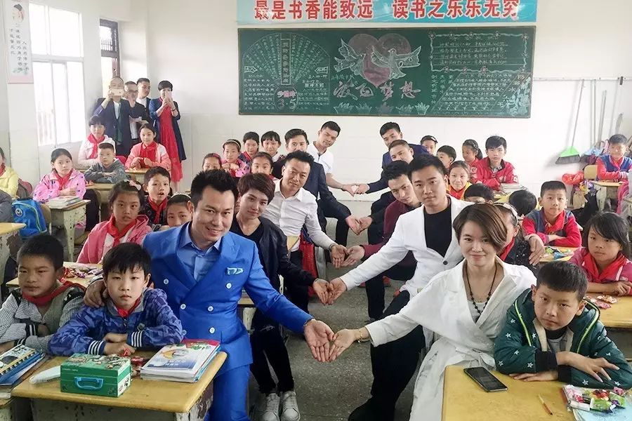 第97所 当阳市两河镇富里寺开云手机在线官网刘建华小学