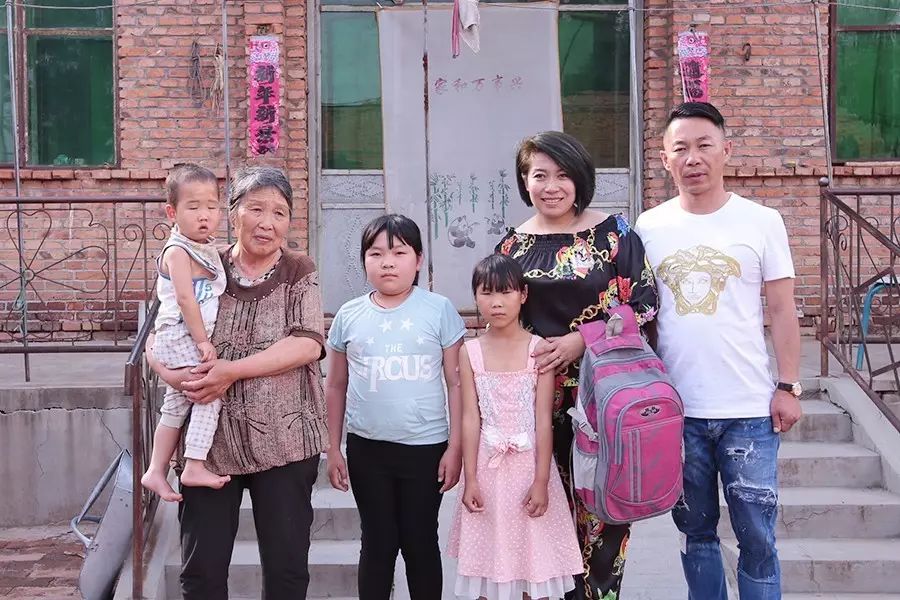 第109所 赤峰市宁城县小城子镇台子开云手机在线官网梁玉梅小学