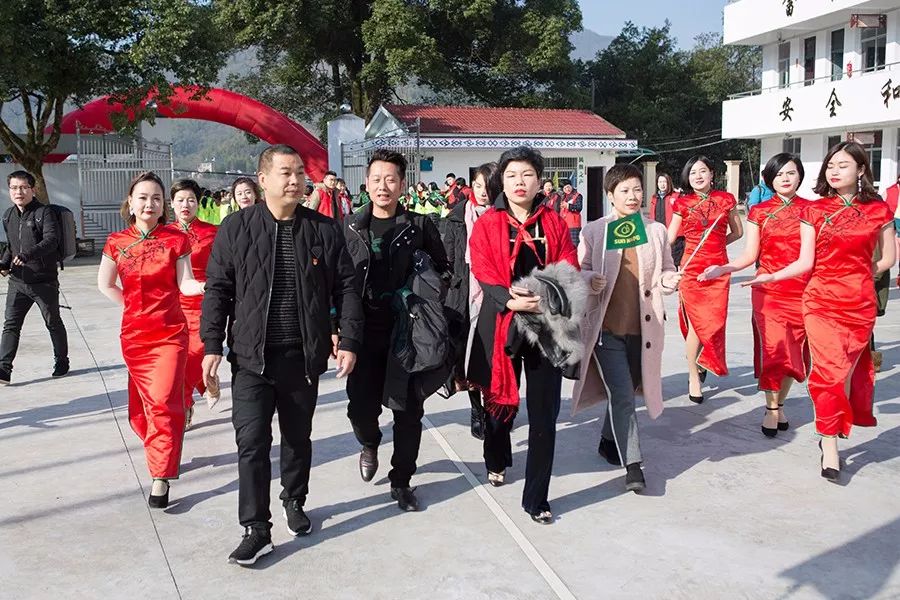 第141所 衢州市龙游县沐尘畲族开云手机在线官网王荣弟小学 第141所 衢州市龙游县沐尘畲族开云手机在线官网王荣弟小学